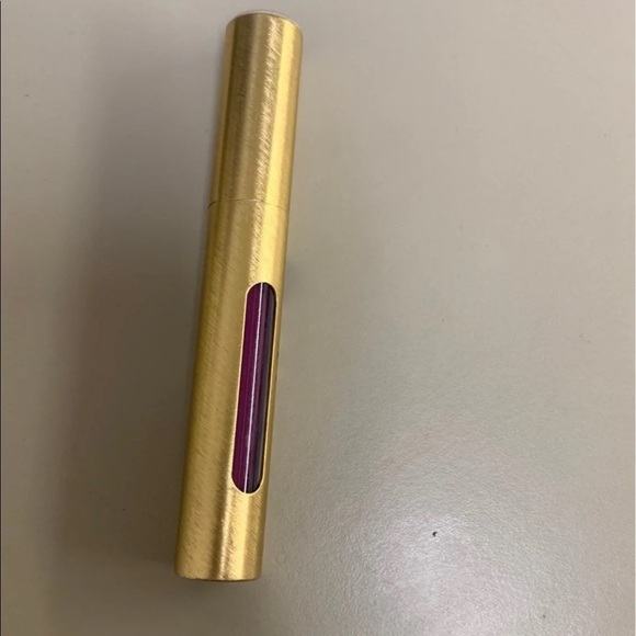 GrandeLips - Picture 3 of 4